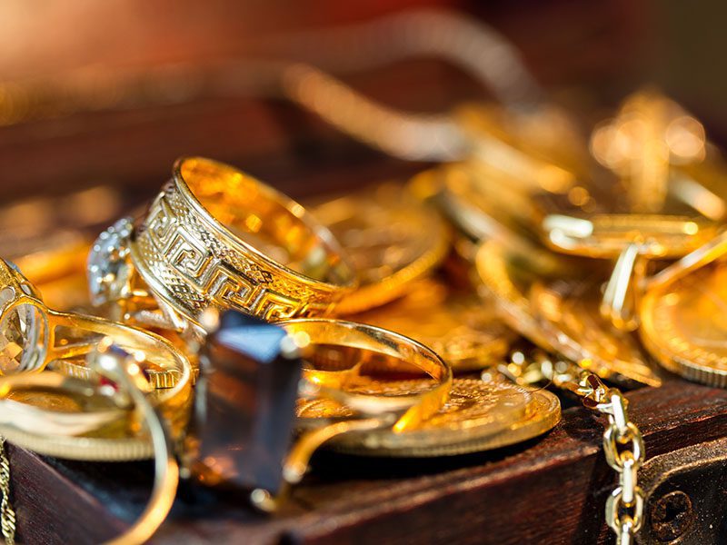 gold luxury items